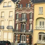 Le Grand Large Apartment *